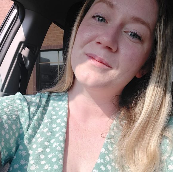 Meet your Posher, Annya - Picture 1 of 1